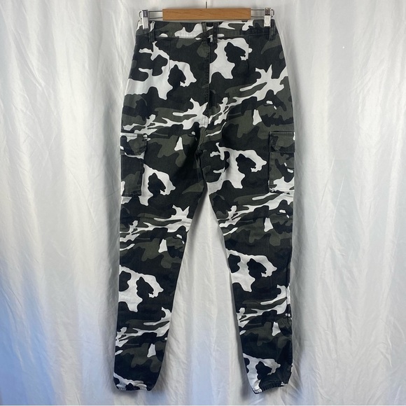 American Bazi Women’s Camouflage Cargo Joggers Pants Size Large - Picture 2 of 16